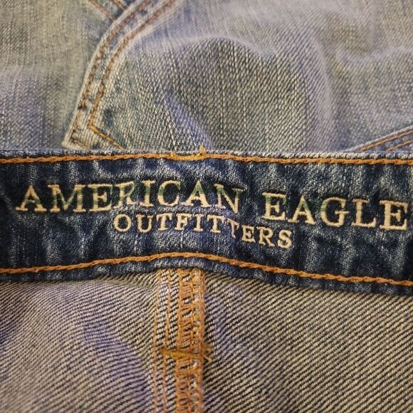 AEO Distressed Denim Mini Skirt Sz 2 - Picture 3 of 5